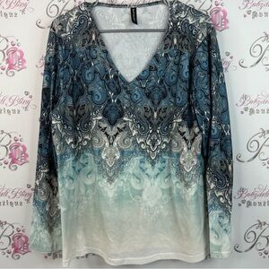 Just fashion now long sleeve shirt Chic Teal and White Long Sleeve Women's Top